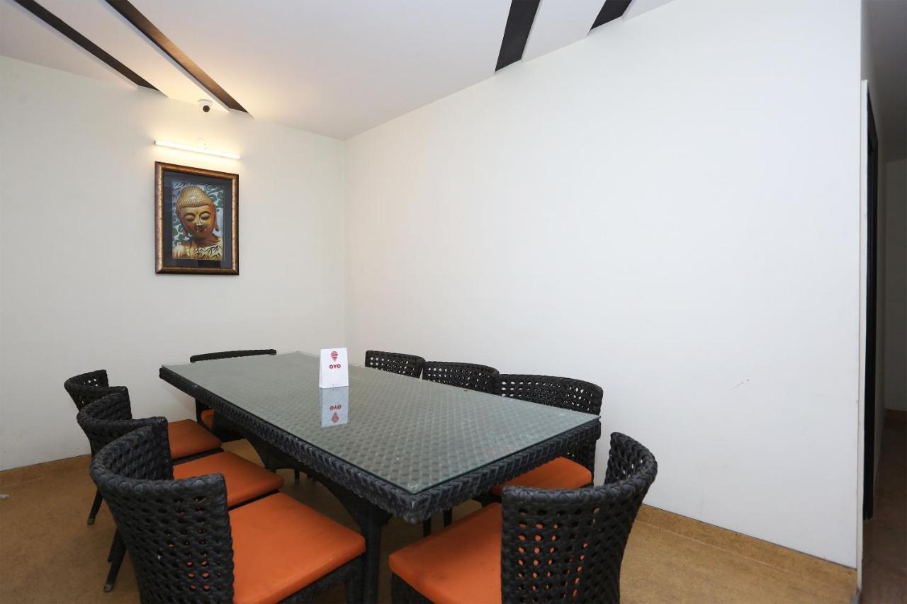 Capital O 1391 Hotel Pushpa Vilas Ghaziabad Eksteriør bilde