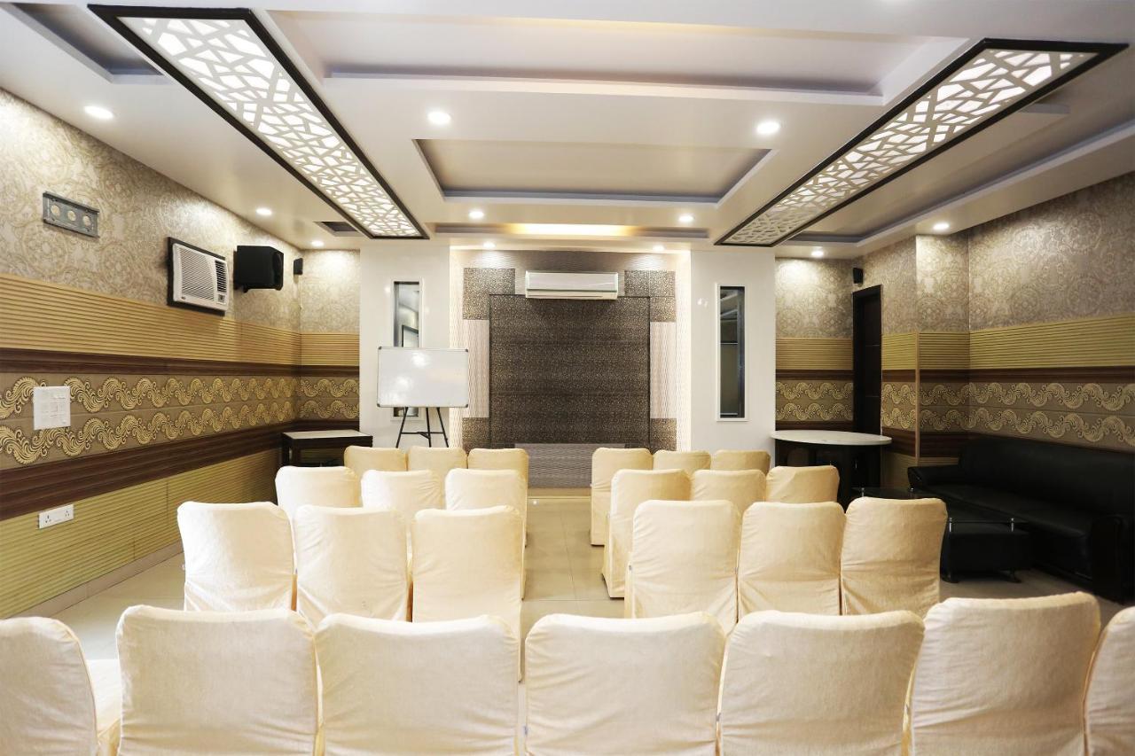 Capital O 1391 Hotel Pushpa Vilas Ghaziabad Eksteriør bilde