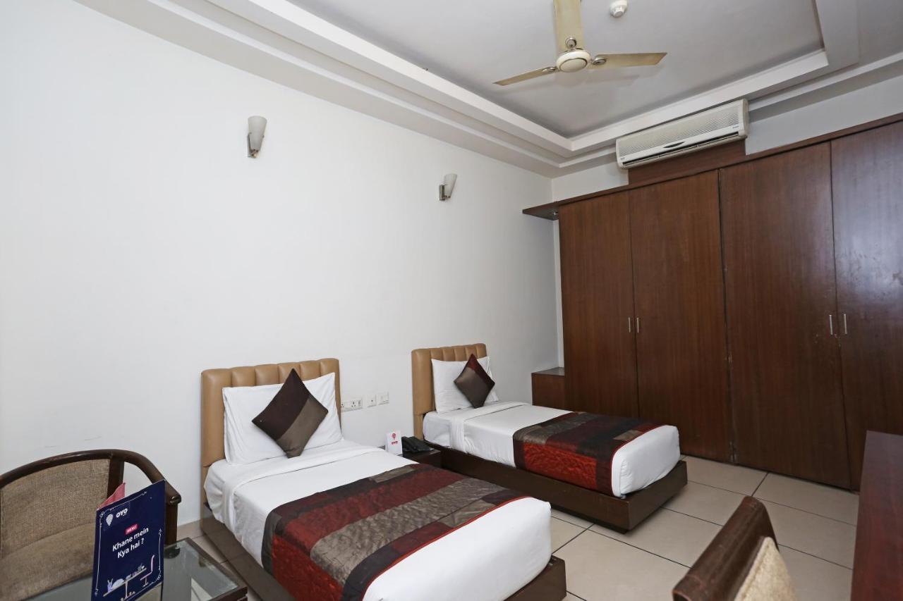 Capital O 1391 Hotel Pushpa Vilas Ghaziabad Eksteriør bilde